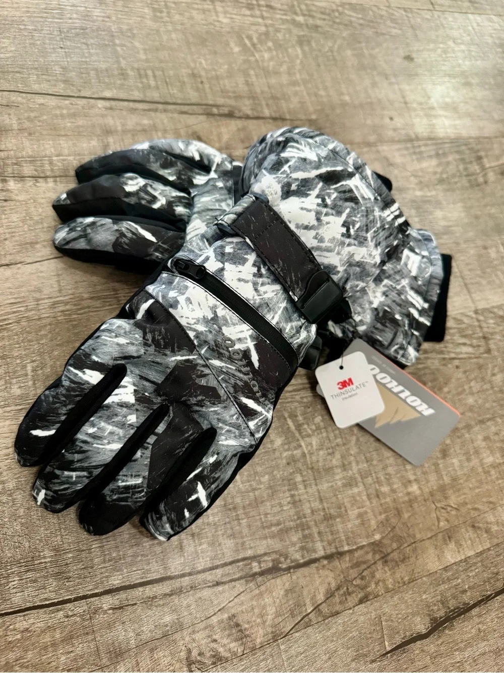 HOIHOO Waterproof Ski Gloves Mens Medium 3M Thinsulate Touchscreen NWT - Picture 1 of 12